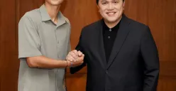 Pemain Timnas Indonesia Eliano Reijnders bersama Ketum PSSI Erick Thohir (Sumber: IG: @eliano.r)