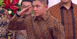 Potret Sekretaris Kabinet (Seskab), Teddy Indra Wijaya atau Mayor Teddy. (Sumber: YouTube/Sekretariat Presiden)