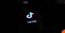 Cara menonaktifkan akun TikTok sementara. (Canva)