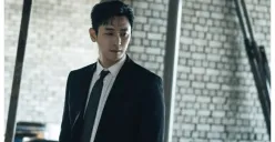 Aktor Ju Ji Hoon sedang mempertimbangkan untuk bergabung dalam drama terbaru bertajuk The Remarried Empress. (Sumber: Instagram/@_jujihoon)