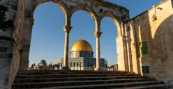 Potret Dome of The Rock, bagian dari Masjid Al Aqsa. Ramaikan Isra Miraj 2025 dengan memburu link twibbon secara gratis. (Sumber: Pexels/Yasir Gürbüz)