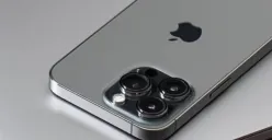 iPhone 16 Pro Max hadir dengan fitur terbaru Apple Intelligence yang membuat pengalaman penggunaan lebih cerdas dan responsif. (Sumber: Pinterest/Raymond)