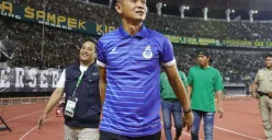 Masuk seleksi asisten pelatih timnas Indonesia, Kurniawan Dwi Yulianto ngobrol Santai dengan Patrick Kluivert dan kandidat lainnya. (Sumber: X/ Idextratime)