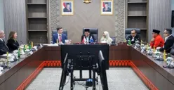 DPRD Provinsi DKI Jakarta menerima delegasi Parlemen Victoria, Australia. Satu pembahasan di antaranya terkait potensi kerja sama di Bidang Pendidikan. (Sumber: Dok. Sekretariat DPRD DKI)