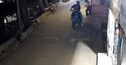 Tangkap layar aksi sepasang kekasih saat menjambret hp milik bocah di Jalan Rawa Bengkel, Cengkareng Barat, Cengkareng, Jakarta Barat.