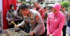 Kapolres Metro Bekasi Kota, Kombes Pol Kusumo Wahyu Bintoro, meresmikan Sub Polsektor Pekayon pada Kamis 3 Juli 2025. (Sumber: Humas Pemkot Bekasi)
