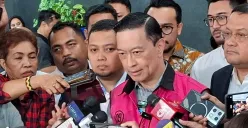 Terdakwa kasus dugaan korupsi impor gula Thomas Trikasih Lembong atau Tom Lembong di PN Tipikor Jakarta, Jumat, 4 Juli 2025. (Sumber: Poskota/Ali Mansur)