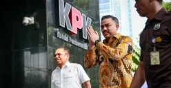 Potret Menteri UMKM, Maman Abdurrahman yang menyerahkan dokumen-dokumen kunjungan istri ke Eropa kepada KPK. (Sumber: Instagram/maman.abdurrahman.st)