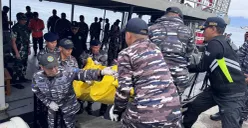 Evakuasi korban KMP Tunu Pratama Jaya yang tenggelam di Selat Bali pada Minggu, 6 Juli 2025. (Sumber: Dok TNI AL)