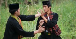 Ilustrasi silat Betawi. Kisah Sabeni jagoan Tanah Abang yang bikin Polisi Belanda dan Kempetai gusar. (Sumber: Seni Budaya Betawi)