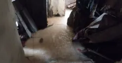 Kondisi salah satu rumah warga di Kampung Rawa Sedek, Megamendung, Kabupaten Bogor, yang masih tergenang air dan lumpur usai banjir akibat longsor pada Sabtu, 5 Juli 2025. (Sumber: Istimewa)