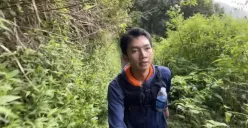 Zulqa Mahendra, “Manusia Kaki Robot” yang Mendobrak Batas Pendakian Gunung Indonesia (Sumber: Youtube/ZulqaMahendra)