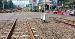 Perlintasan Kereta Api di Jalan Perjuangan, dekat stasiun Kota Bekasi akan mengalami perbaikan serta pemeliharaan rutin mulai Senin Malam hingga Kamis lusa. (Sumber: Istimewa)