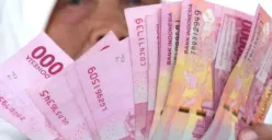 Pemerintah menyalurkan saldo dana bansos senilai Rp400.000 kepada penerima manfaat. (Sumber: X/@sundaholic)