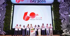 Dewan Komisaris Telkom, Jajaran Direksi Telkom, dan perwakilan karyawan Telkom saat acara syukuran Hari Ulang Tahun (HUT) ke-60 Telkom, Senin, 7 Juli 2025. (Sumber: Corporate Communication PT Telkom Indonesia (Persero) Tbk)