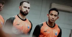 Jordi Amat optimis cepat adaptasi dengan tim Persija. (Sumber: Instagram/@persija)