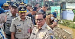 Gubernur Jakarta Pramono Anung saat menyampaikan pernyataan kepada awak media, Selasa, 8 Juli 2025. (Sumber: POSKOTA | Foto: M Tegar Jihad)
