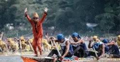 Tradisi pacu jalur yang viral dan mendunia. (Sumber: Kemenparekraf)