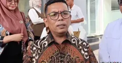 Gubernur Banten tinjau lokasi rehabilitasi gedung bangunan Sekolah Rakyat di BLKI, Kecamatan Serpong Utara, Kota Tangsel pada Senin, 7 Juli 2025. (Sumber: Poskota/Primayanti Juli Kumala Manalu)