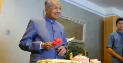 Profil dan Sepak Terjang Mahathir Mohamad, PM Malaysia yang Baru Masuki Usia 100 Tahun (Sumber: Instagram/chedetofficial)
