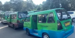 Angkutan Kota (angkot) yang beroperasi di Kota Bogor, Jumat, 11 Juli 2025. (Sumber: Poskota/Sekar Putri Andini)