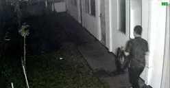 Sosok korban diplomat muda Kementerian Luar Negeri (Kemenlu) Arya Daru Pangayunan, 39 tahun tertangkap kamera pengawas (CCTV). (Sumber: Tangkapan Layar CCTV)