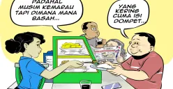 Pelanggan dan penjual warteg berkelakar soal musim kemarau yang masih diwarnai hujan, sementara dompet mereka justru “kering.” Ilustrasi ini menyoroti ironi cuaca ekstrem dan tekanan ekonomi yang dirasakan masyarakat. (Sumber: Poskota/Arif Setiadi)