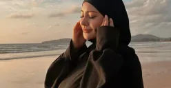 Potret Rael Lil Black yang kini menjadi mualaf dan merubah namanya menjadi Nuray Istiqbal. Nuray mengungkapkan menolak poligami. (Sumber: Instagram/@raellilblack)
