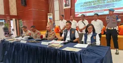 Polres Metro Bekasi menangkap 15 pelaku kejahatan jalanan dari empat laporan berbeda yang berkaitan dengan kasus curas, curanmor, hingga penadahan. Senin, 14 Juli 2025. (Sumber: Poskota/Nurpini Aulia Rapika)