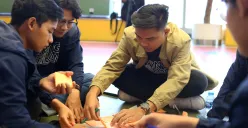 Peserta Digistar Class Intern ikuti Special Class dalam upaya peningkatan kompetensi strategis di bidang kecerdasan buatan dan keamanan siber bagi generasi muda (Sumber: Dok. Telkom)