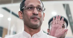 Mantan Mendikbudristek, Nadiem Makarim, yang ditetapkan sebagai tersangka dugaan korupsi laptop Chromebook. (Sumber: Poskota/Bilal Nugraha Ginanjar)