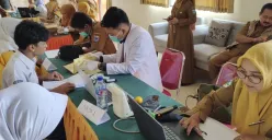 Puluhan calon murid SR dari Kabupaten Pandeglang, mengikuti pemeriksaan kesehatan di Puskesmas Panimbang, Rabu, 16 Juli 2025. (Sumber: Dok. Kepala PKM Panimbang)