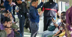 LRT Jabodebek mengajak memilih transportasi publik, bukan hanya mengurangi emisi dan kemacetan, tetapi juga ikut mewujudkan kota yang lebih sehat dan berkelanjutan. (Sumber: Dok. LRT Jabodebek)