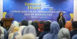 Kegiatan bjb Exportpreneur Volume 2 bertajuk "UMKM Naik Kelas: Mewujudkan Impian Ekspor Berkualitas" digelar di Kantor Cabang bank bjb Cibinong, Kabupaten Bogor, Kamis, 17 Juli 2025. (Sumber: Dok. bjb)