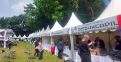 Suasana program Abdi Nagri Nganjang Ka Warga di Lapangan Softball GOR Pajajaran, Jumat, 18 Juli 2025. (Sumber: Poskota/Sekar Putri Andini)