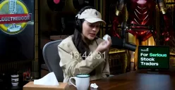 Erika Carlina akui hamil 9 bulan sambil menangis di podcast Deddy Corbuzier. (Sumber: YouTube/Deddy Corbuzier)