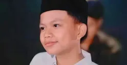 Potret penyanyi cilik, Farel Prayoga yang mengungkapkan kisah kelam masa lalunya dan mengalami kekerasan fisik serta psikis. (Sumber: Instagram/ @farel.prayoga_.official)