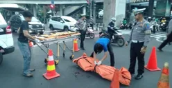 Kecelakaan maut di perempatan CSW, Jalan Raya Sisingamangaraja, Kebayoran Baru, Jakarta Selatan, pada Jumat pagi, 18 Juli 2025. (Sumber: TMC Polda Metro Jaya)