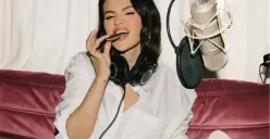 Lirik lagu Love You Like A Love Song Selena Gomez ft The Scene (Sumber: Instagram/@selenagomez)