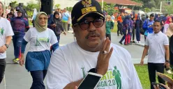Wakil Gubernur Jakarta Rano Karno saat diwawancarai awak media di Balai Kota Jakarta, Jumat, 18 Juli 2025. (Sumber: Poskota/Muhammad Tegar Jihad)