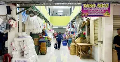 Kondisi bangunan baru Pasar Anyar Kota Tangerang yang kini telah mencapai 95 persen pada Minggu, 20 Juli 2025. (Sumber: POSKOTA | Foto: Primayanti)