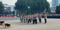 Polda Metro Jaya menggelar upacara serah terima jabatan (sertijab) sejumlah pejabat utama dan kapolres di lingkungan Polda Metro Jaya, Senin, 21 Juli 2025. (Sumber: Poskota/Ali Mansur)