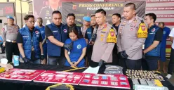 Polres Cimahi melaksanakan gelar perkara ungkap kasus peredaran narkotika jenis sabu di Mako Polres Cimahi, Jawa Barat, Selasa, 22 Juli 2025. (Sumber: Poskota/Gatot Poedji Utomo)