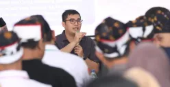 Ketua DPRD Kabupaten Bogor Sastra Winara menindak lanjuti aspirasi kurangnya bangku kelas di SMAN 1 Tenjo (Sumber: Dok. DPRD Kabupaten Bogor)