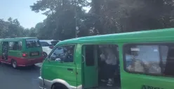 Kendaraan angkutan Kota (angkot) di kawasan Kota Bogor, Rabu, 23 Juli 2025. (Sumber: Poskota/Sekar Putri Andini)