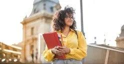 Mahasiswa aktif boleh mendaftar LBJR 2025 atau tidak. (Sumber: Pexels/Andrea Piacquadio)
