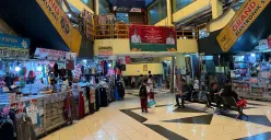 Suasana sepi pembeli di Pasar Kramat Jati, Jakarta Timur, Kamis, 24 Juli 2025. (Sumber: Poskota/Muhammad Tegar Jihad)