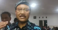 Menteri Sosial (Mensos) Saifullah Yusuf atau Gus Ipul saat meninjau Sekolah Rakyat Menengah Pertama 10 di Sentra Terpadu Inten Soeweno, Kabupaten Bogor, pada Kamis malam, 24 Juli 2025. (Sumber: Istimewa)