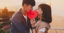 Ramalan zodiak cinta besok Minggu 27 Juli 2025, cek di sini. (Sumber: Freepik)