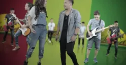 Lirik lagu And I Hope dari Sunset yang pernah populer. (Sumber: YouTube/SunsetJKTVEVO)